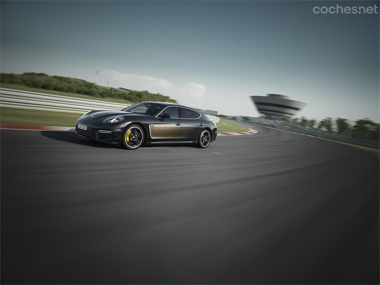 El Porsche Panamera Turbo S tiene ahora un nuevo acabado todavía más lujoso, denominado Exclusive Series, sólo disponible para 100 unidades de esta berlina alemana.  