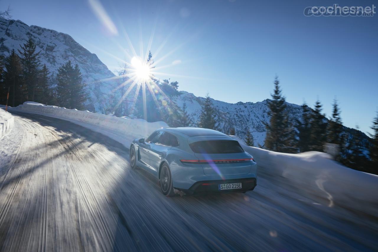 Probamos la nueva gama del Sport Turismo en las montañas nevadas de Salzburgo.