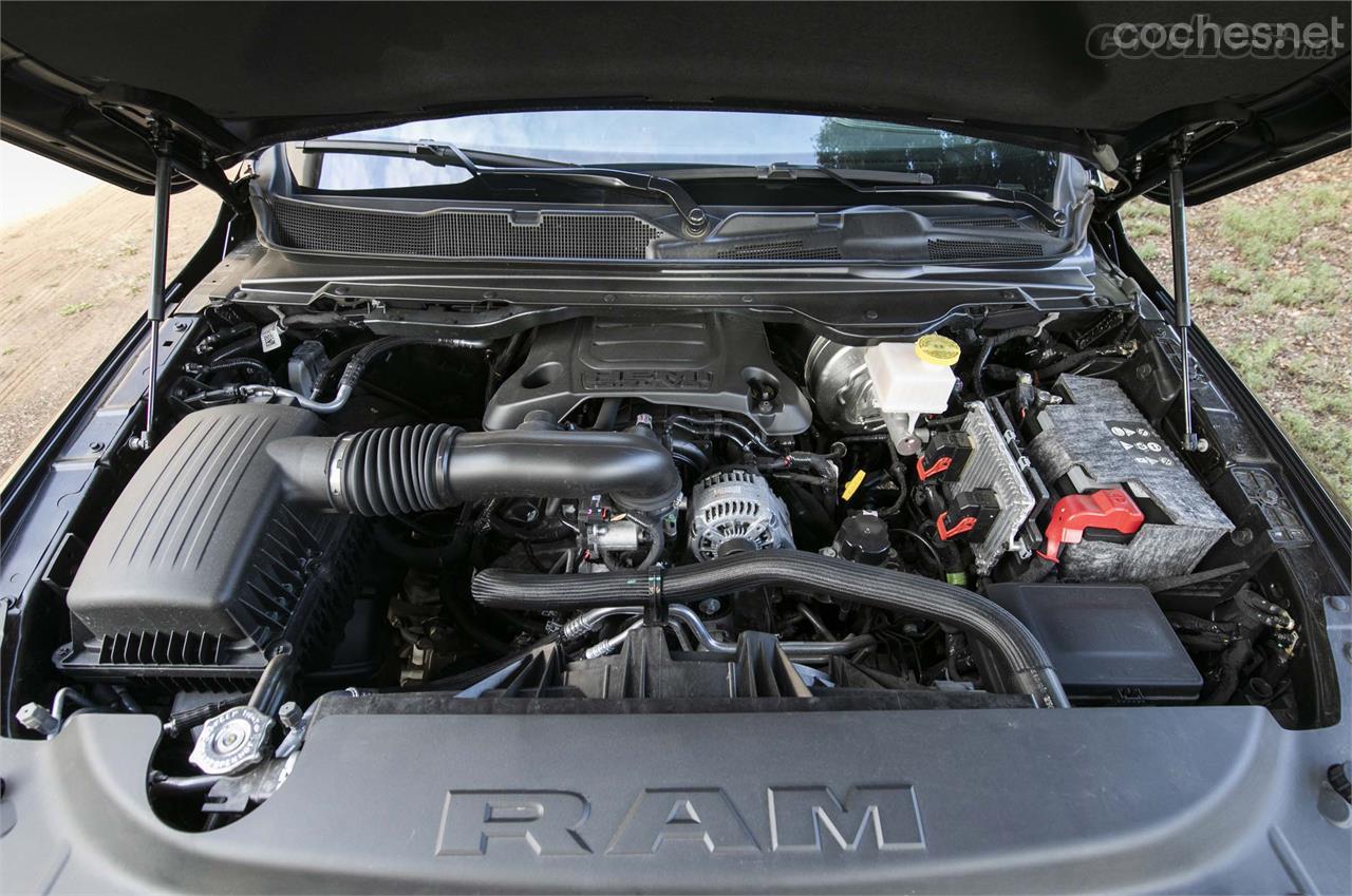 En plena era del downsizing es todo un lujo seguir contando con un motor V8 atmosférico de alta cilindrada. Rinde 395 CV a 5.600 rpm y 556 Nm a 3.950 rpm.