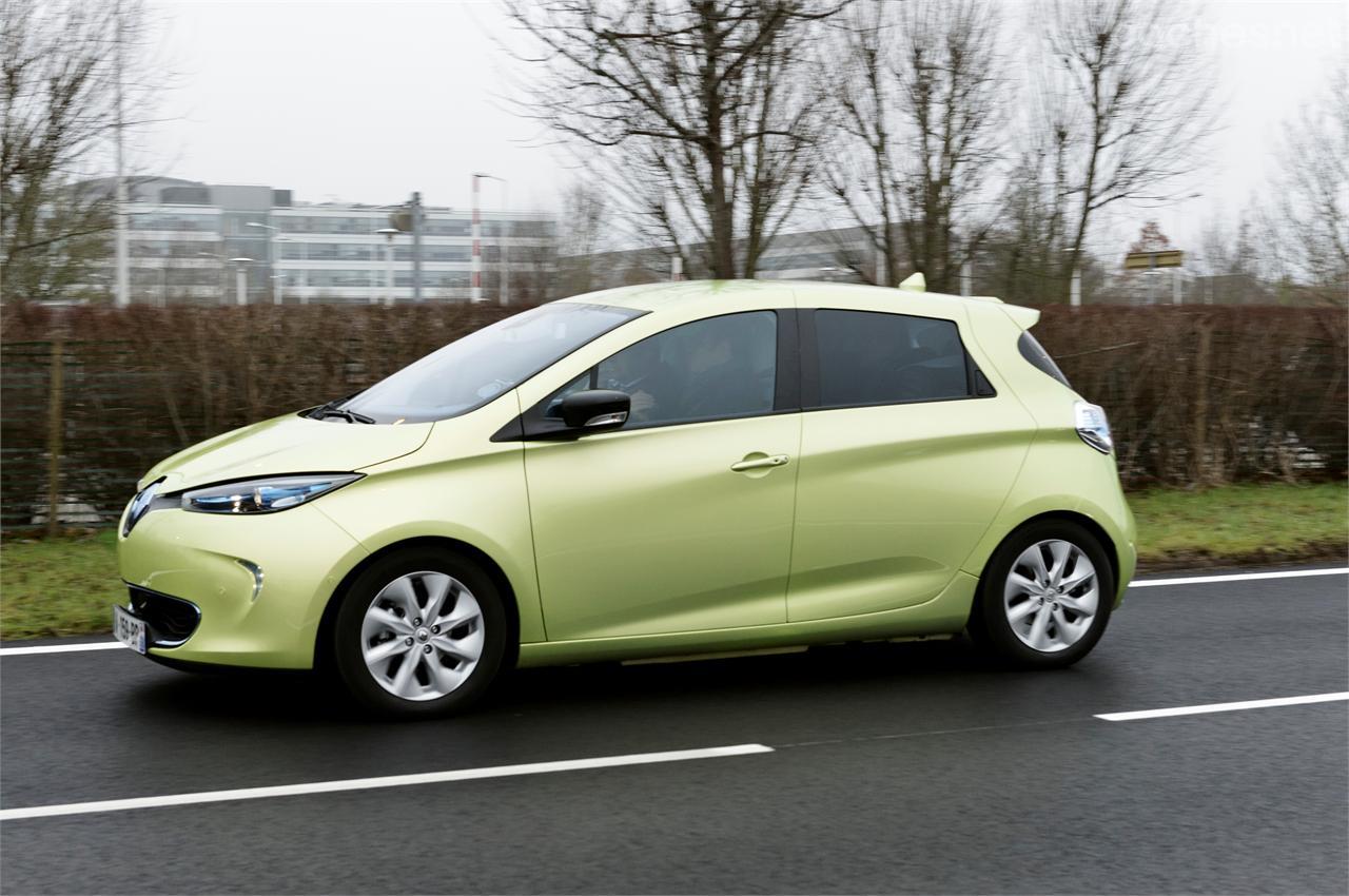 Sobre la base de un Renault Zoe, la firma francesa ha desarrollado un prototipo de coche de conducción autónoma muy realista. 