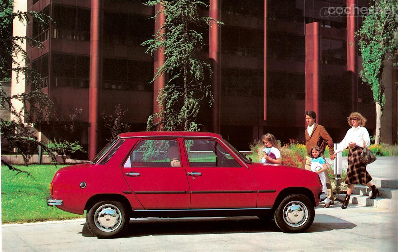 Renault Francia aprovechó parte del trabajo de FASA para la versión de 5 puertas del Renault 5 que heredaba la distancia entre ejes y las puertas traseras.