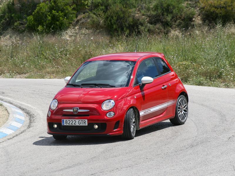 Comparativo 500 Abarth 1.4 16V T-Jet vs. Citroen DS3 THP 150