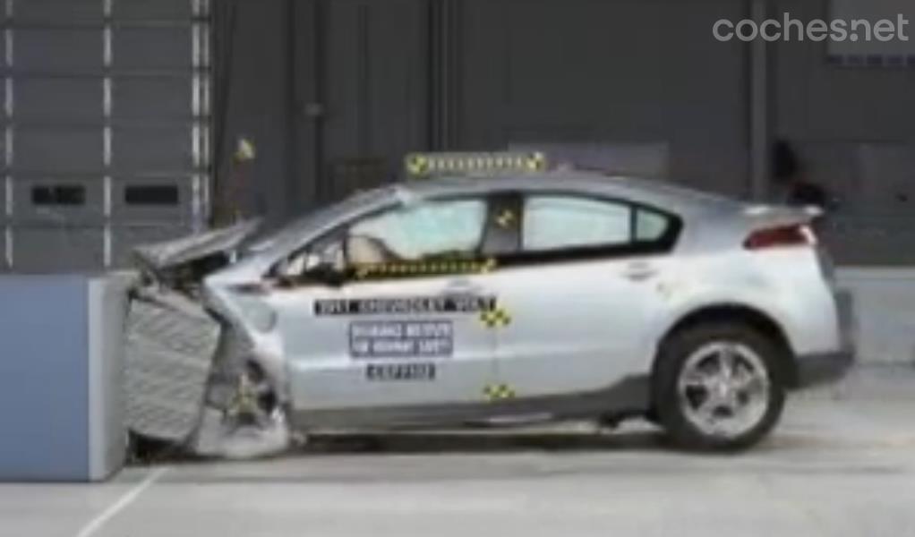 Opiniones de Vídeo Crash Test: Chevrolet Volt y Nissan Leaf