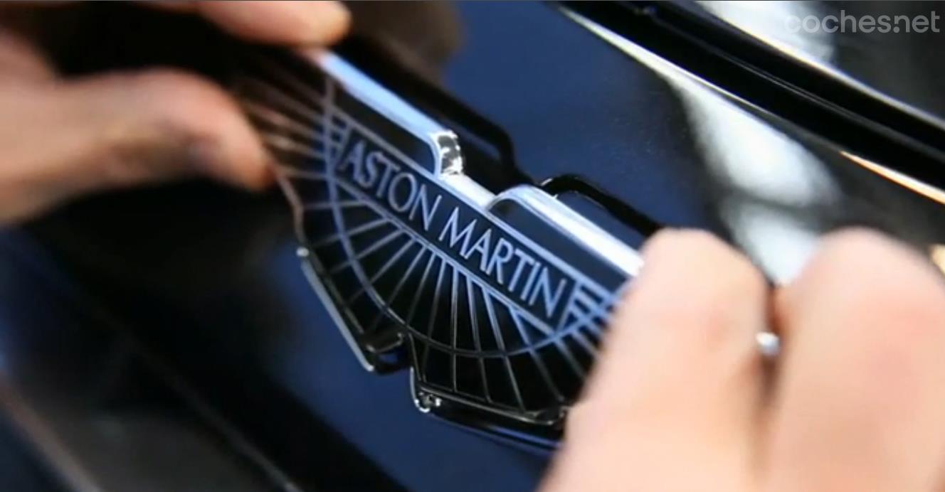 Vídeo: Aston Martin Cygnet: Cómo se fabrica un Aston Martin Cygnet