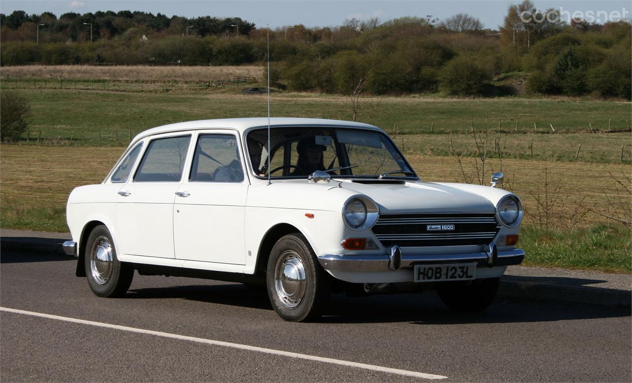 El Austin 1800 tenía tres hermanos gemelos bajo las marcas Morris, Riley y Wolseley.