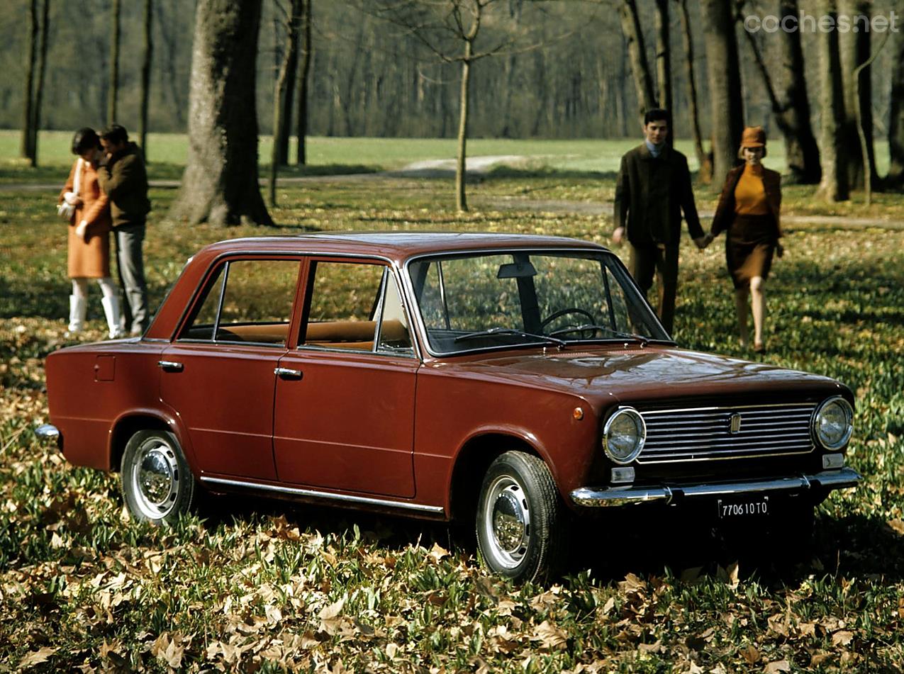 El Fiat 124 llegó tal cual a España como Seat... y motorizó la URSS bajo la marca Lada.