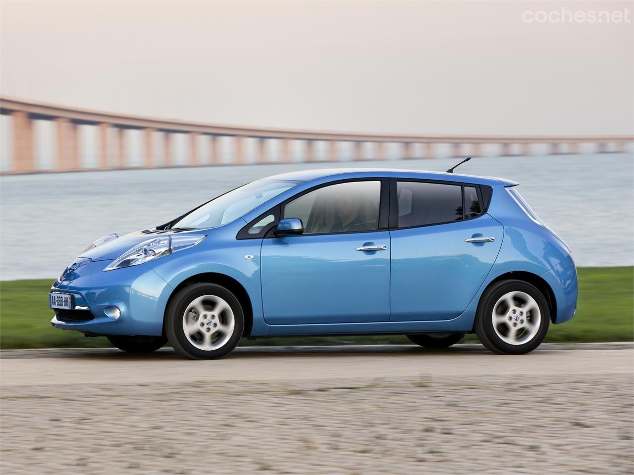 La apuesta de Nissan por el coche eléctrico recibió un contrivertido premio en el año 2011.