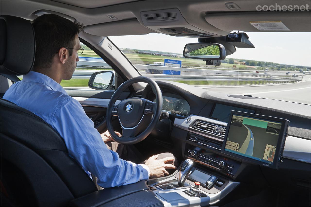 Con el Highly Automated Driving Mode activado este BMW Serie 5 es capaz de circular de forma autónoma por la autopista.