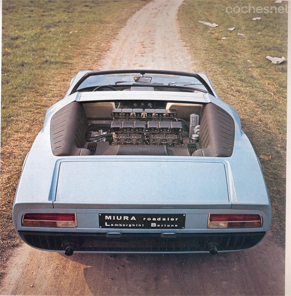 Lamborghini creó un único Miura Roadster para el Salón de Bruselas y de Ginebra de 1968. A día de hoy es uno de los Miura más cotizados por su rareza.