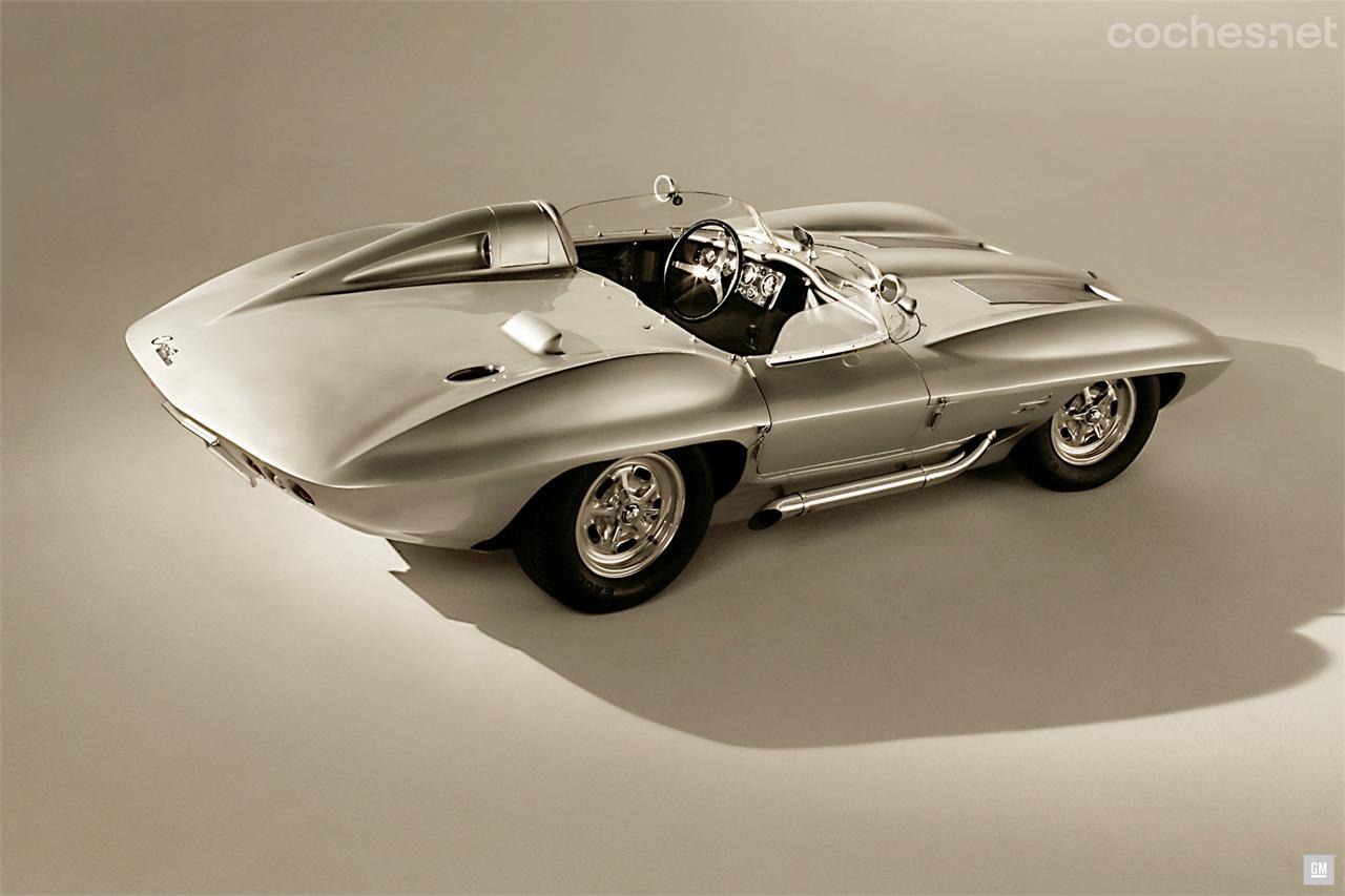 El Stingray Racer de 1959 fue un prototipo que diseñó Bill Mitchell y sirvió para sentar las bases del C2 (1963-1967).