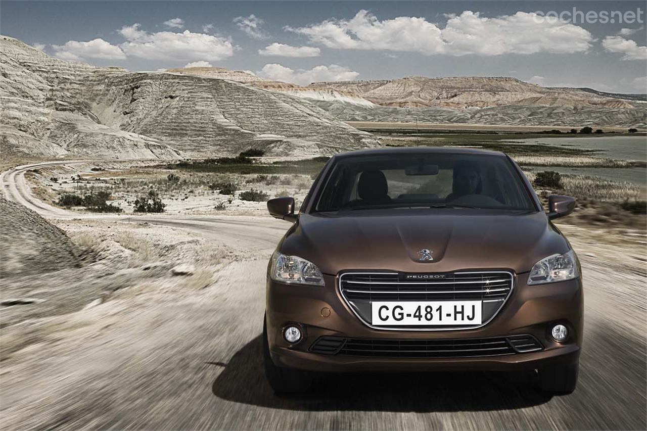 Coches como el Peugeot 301 están suponiendo un gran éxito en los mercados emergentes.