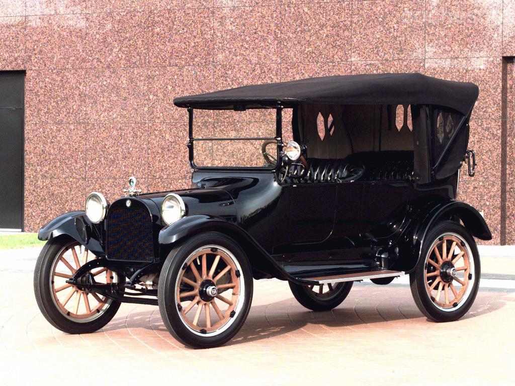 Aires de Ford T en el Dodge Model 30, primer coche de la marca en 1914.