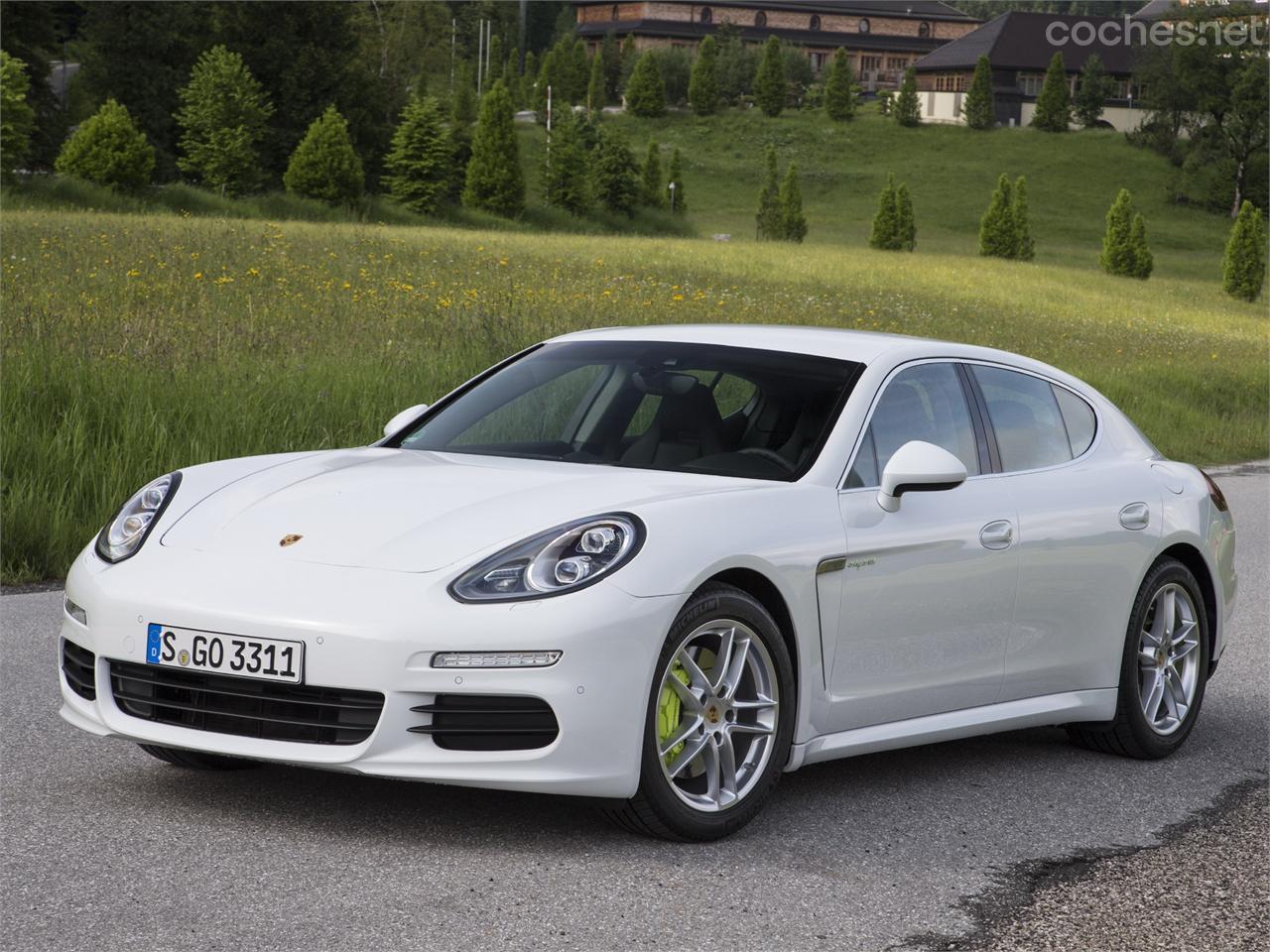 El Panamera S e-Hybrid es el primer modelo híbrido con enchufe que el Grupo Volkswagen ha puesto a la venta.