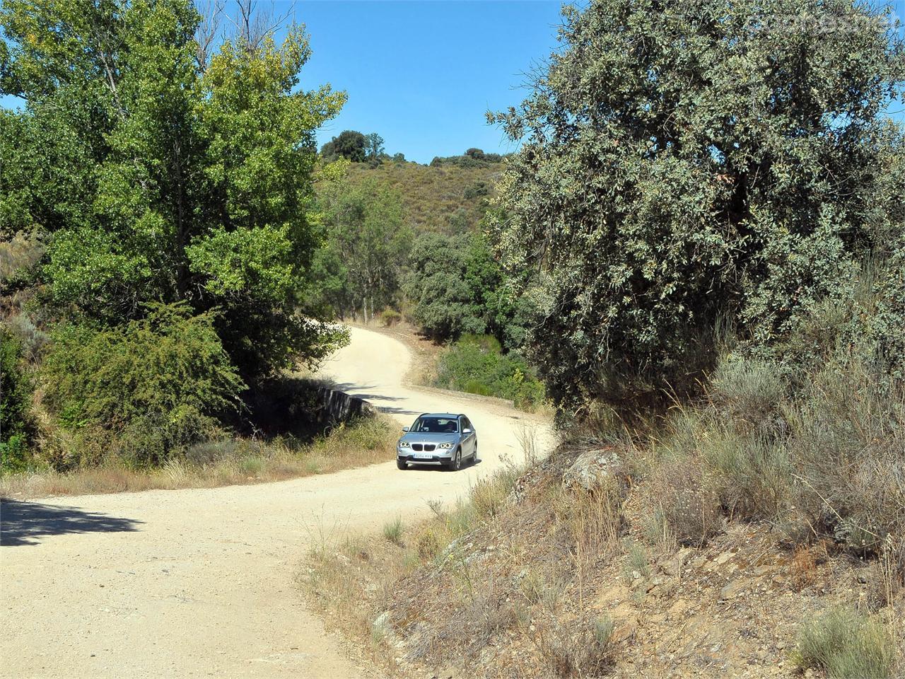 Comenzando nuestra ruta en los alrededores de Pereña de la Rivera.