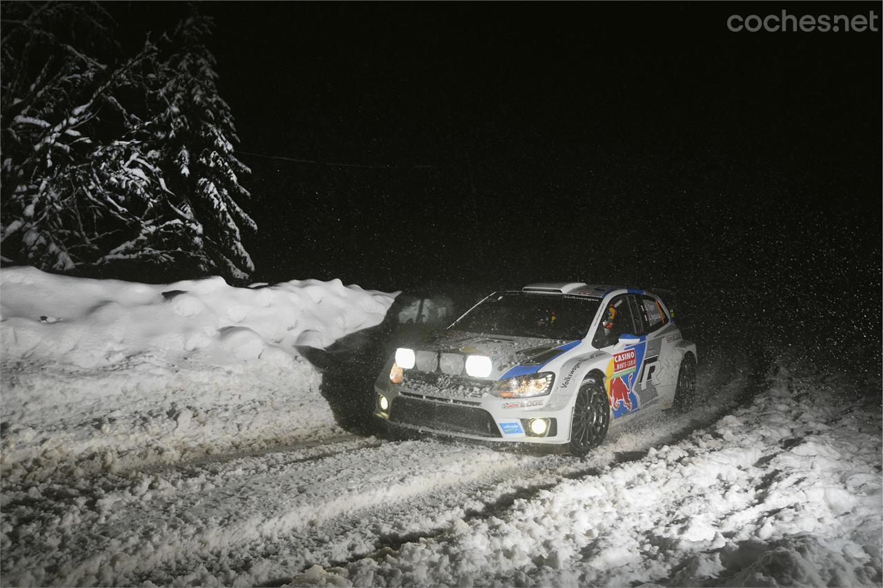 Asfalto, nieve, tierra y barro son la tónica habitual del WRC. El Campeón del Mundo de 2014 fue Sébastien Ogier al volante de su Volkswagen Polo WRC calzado con MICHELIN.