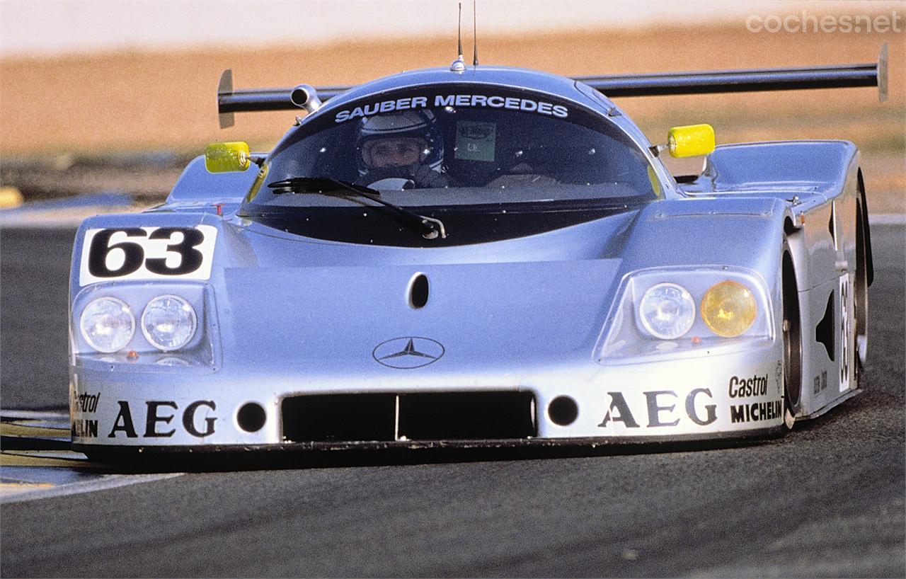 Audi, Mercedes, Peugeot o Porsche son algunas de las marcas con las que MICHELIN ha ganado en las míticas 24 Horas de Le Mans. En imagen el Sauber-Mercedes C9 vencedor en 1989.