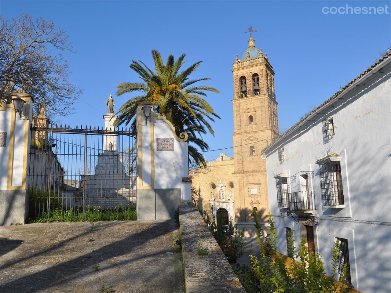 Un gran numero de edificios civiles, militares y religiosos nos regalarán la vista.