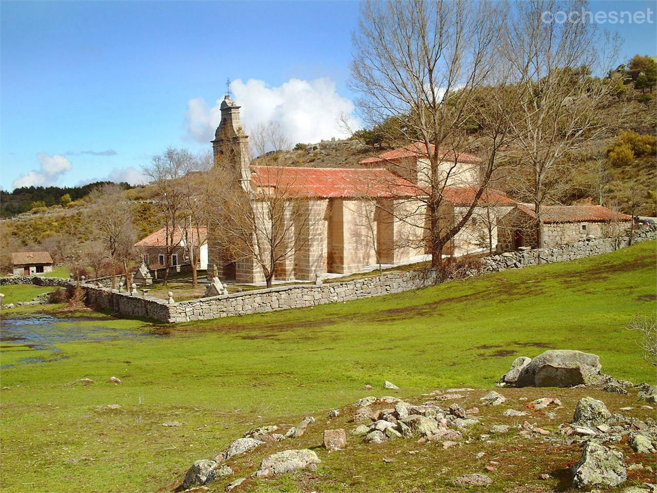 Ermita de La Virgen de las Fuentes, un relajante paraje en el que se respira tranquilidad.