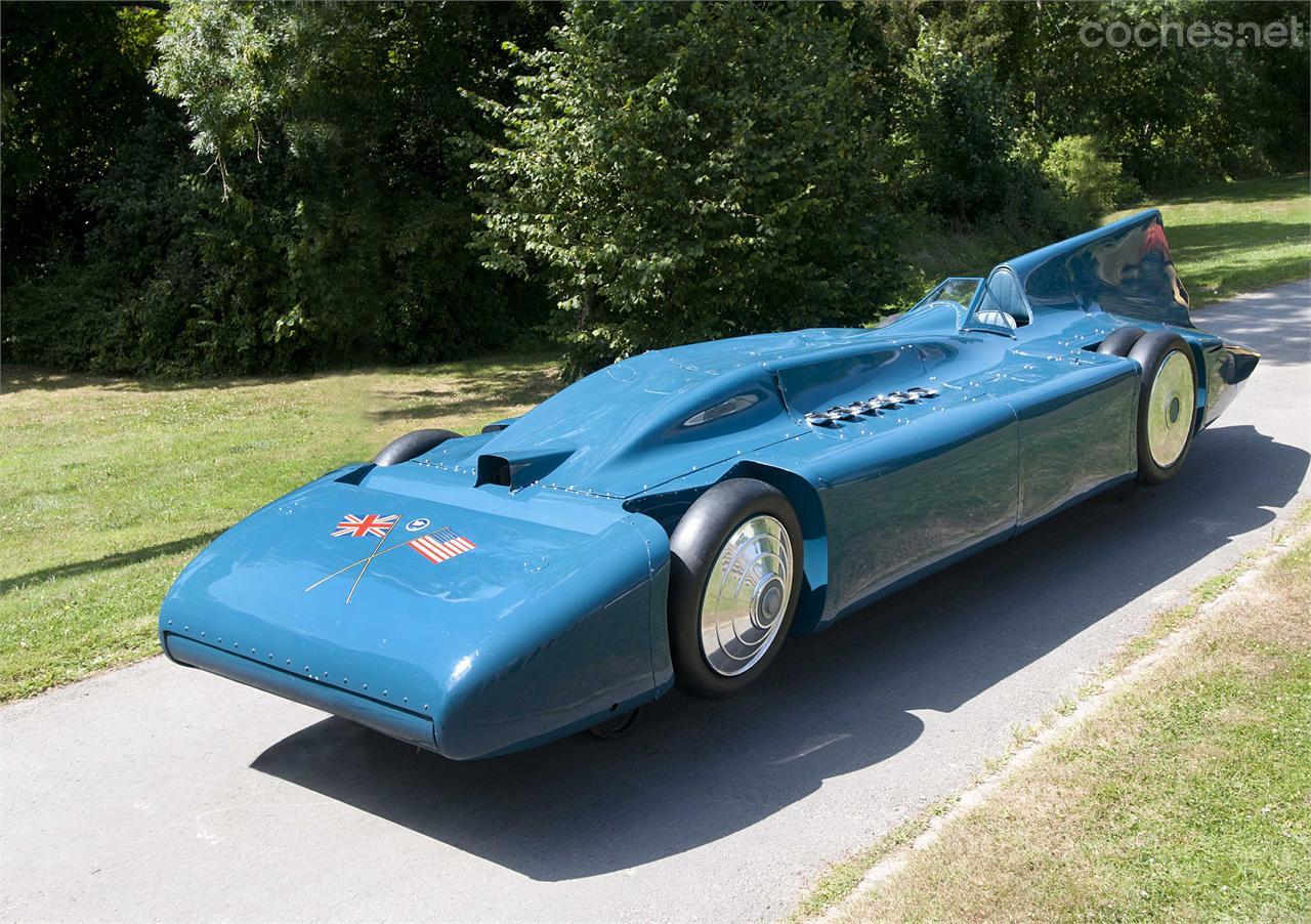 El Campbell-Railton Bluebird con el que sir Malcolm Cambpell consiguió el récord del mundo de velocidad de 484,95 km/h en Bonneville el 3 de septiembre de 1935.