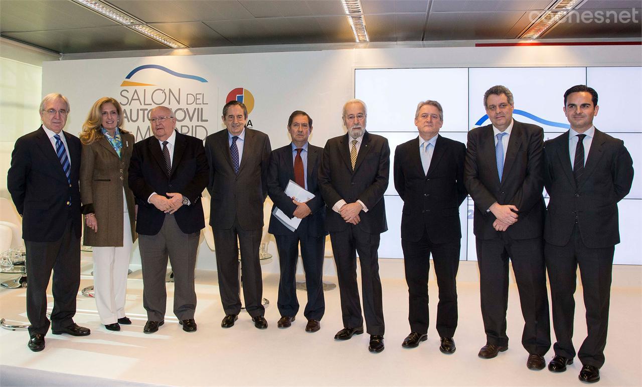 Entidades y asociaciones durante la presentación del Salón del Automóvil de Madrid 2014