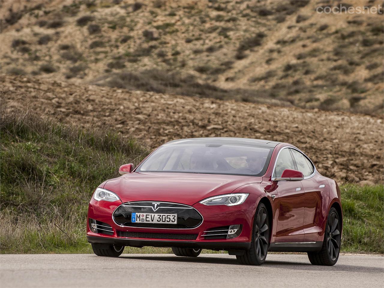 Acabados de calidad, prestaciones de auténtico deportivo y un precio bastante interesante hacen del Model S una seria alternativa a las berlinas alemanas Premium.