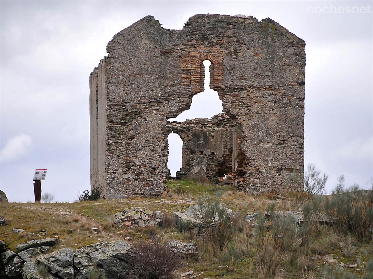 La Ermita de San Isidro, enclavada en el cerro del mismo nombre