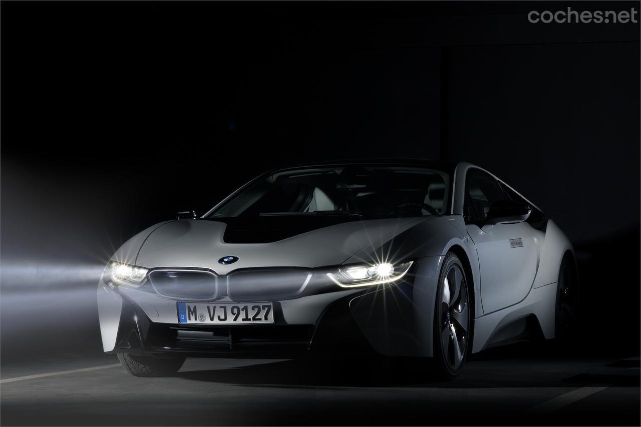 El pack opcional de luces láser está disponible en el BMW i8 y en el BMW Serie 7.