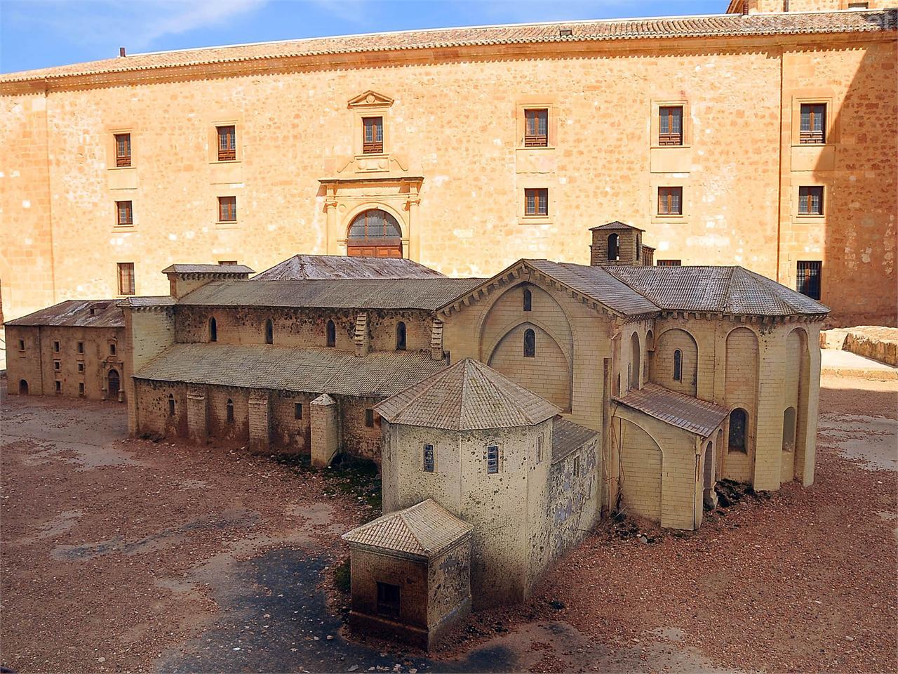 En el monasterio destaca la maqueta de toda la edificación