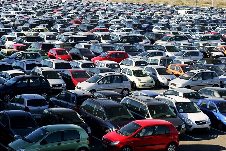El concesionario debe gestionar bien su stock de vehículos para obtener una buena rentabilidad.