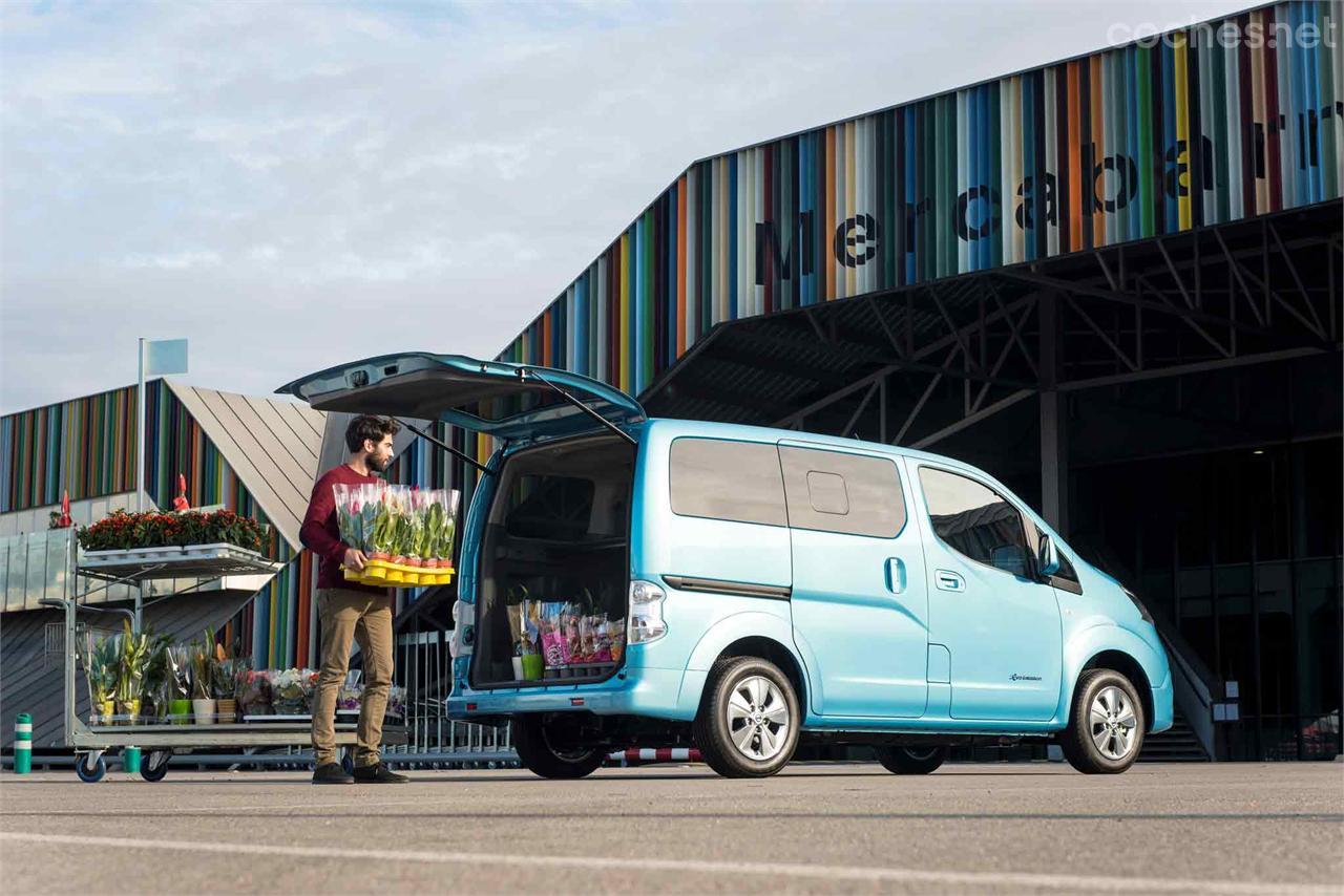 La e-NV200 Evalia ofrece una capacidad de 2,27m3 de espacio para el equipaje.