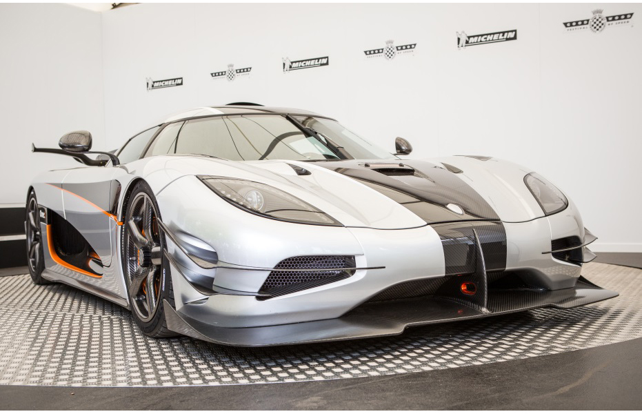 Una de las maravillas del evento fue el Koenigsegg Agera One:1 que, como su nombre indica, ofrece una impresionante relación peso/potencia de 1:1.