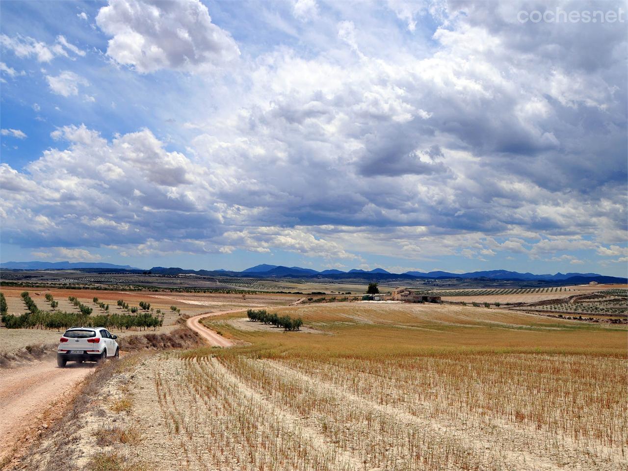 El paisaje se abre camino de la Presa de Alfonso XIII