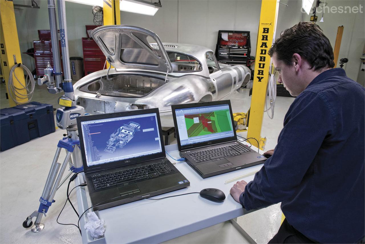 Los técnicos de Jaguar Heritage cuentan con unas nuevas instalaciones ubicadas en la histórica factoría de Browns Lane.