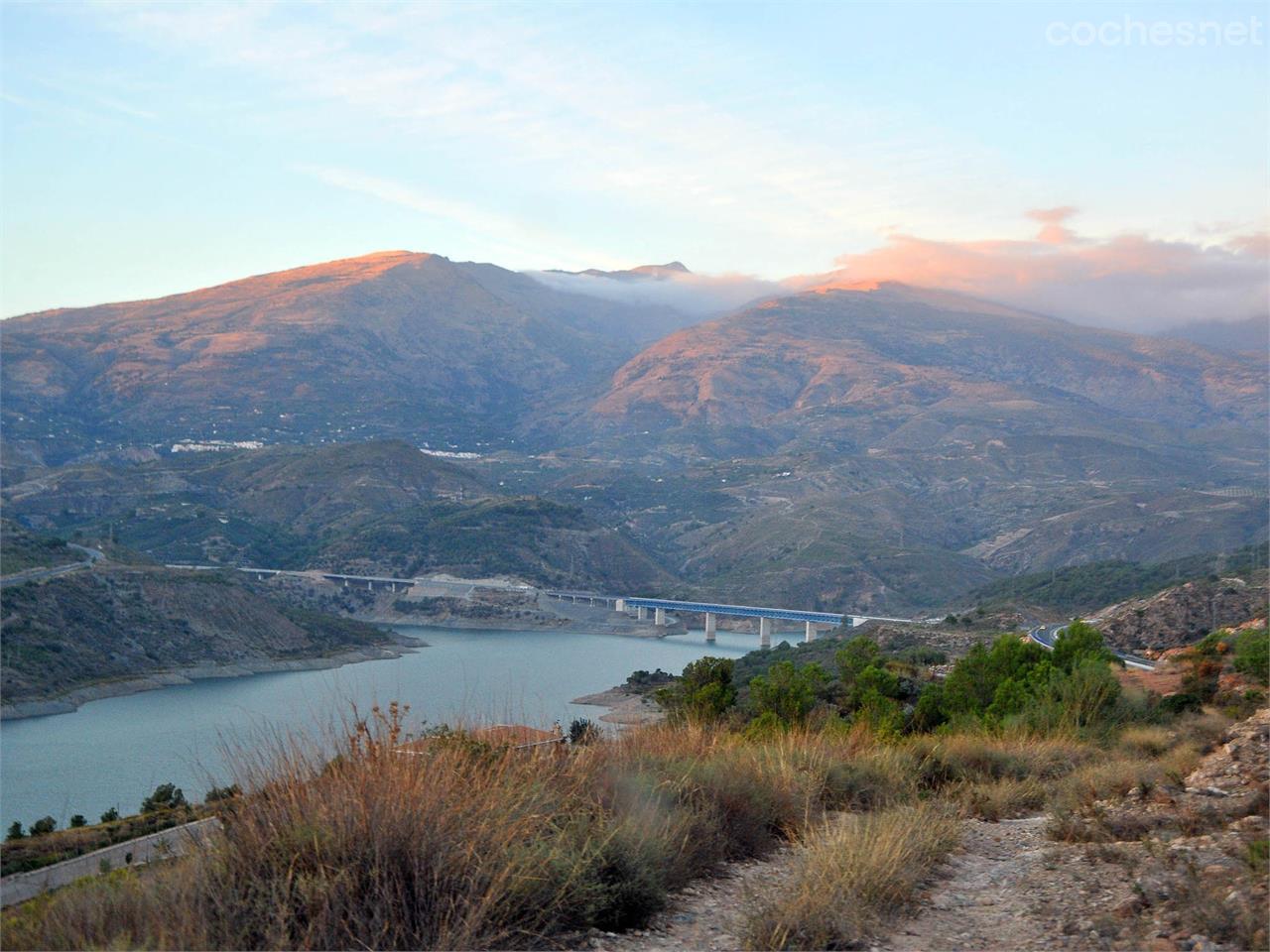 El Embalse de Rules desde la montaña