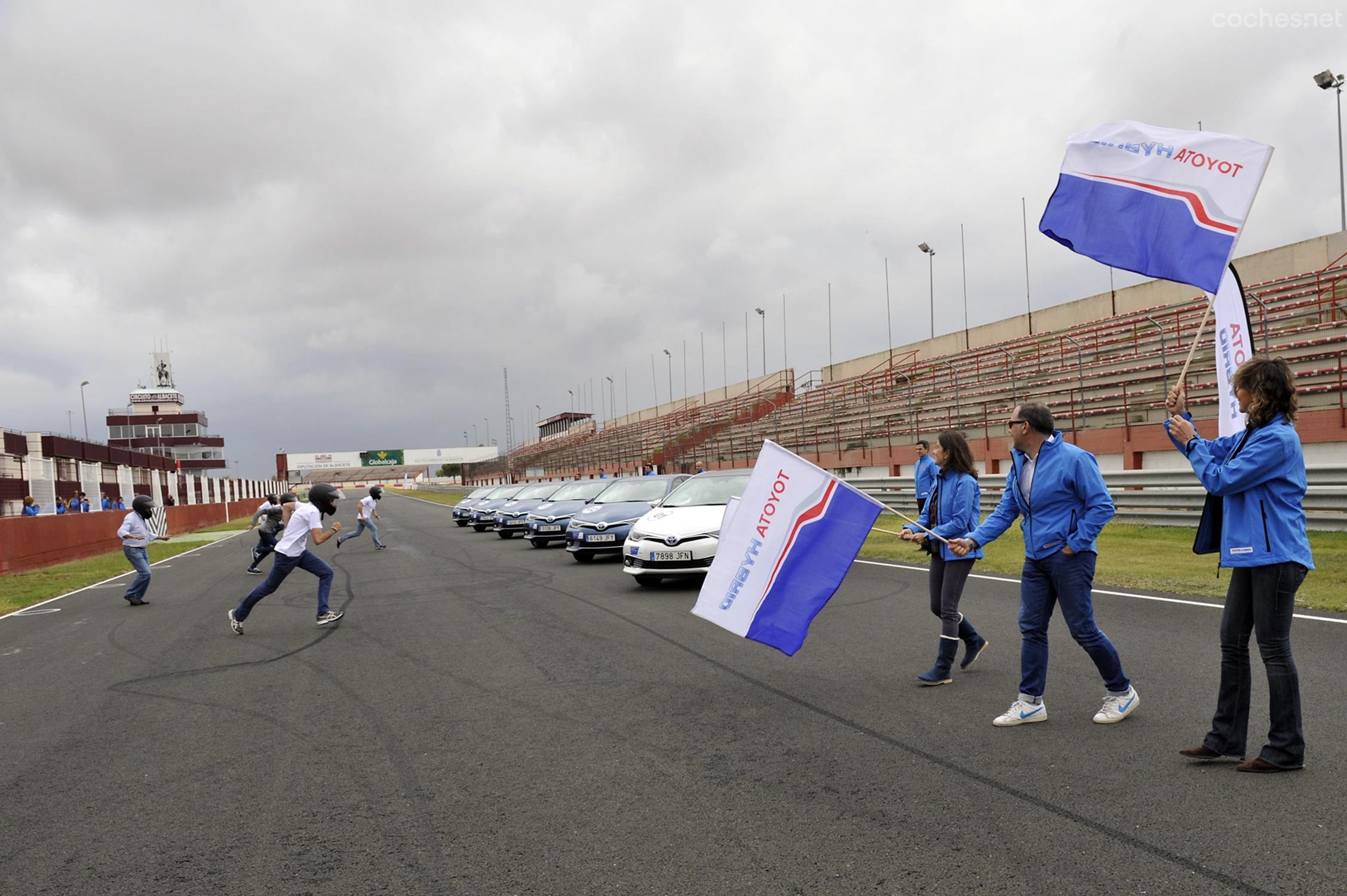 Las 24 horas arrancaron con una salida tipo Le Mans.