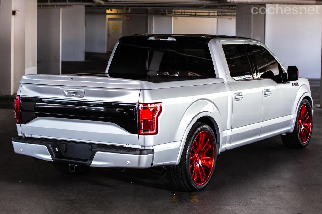 Con una línea parecida a la de Roush Performance, CGS Performance entiende así el F-150. 