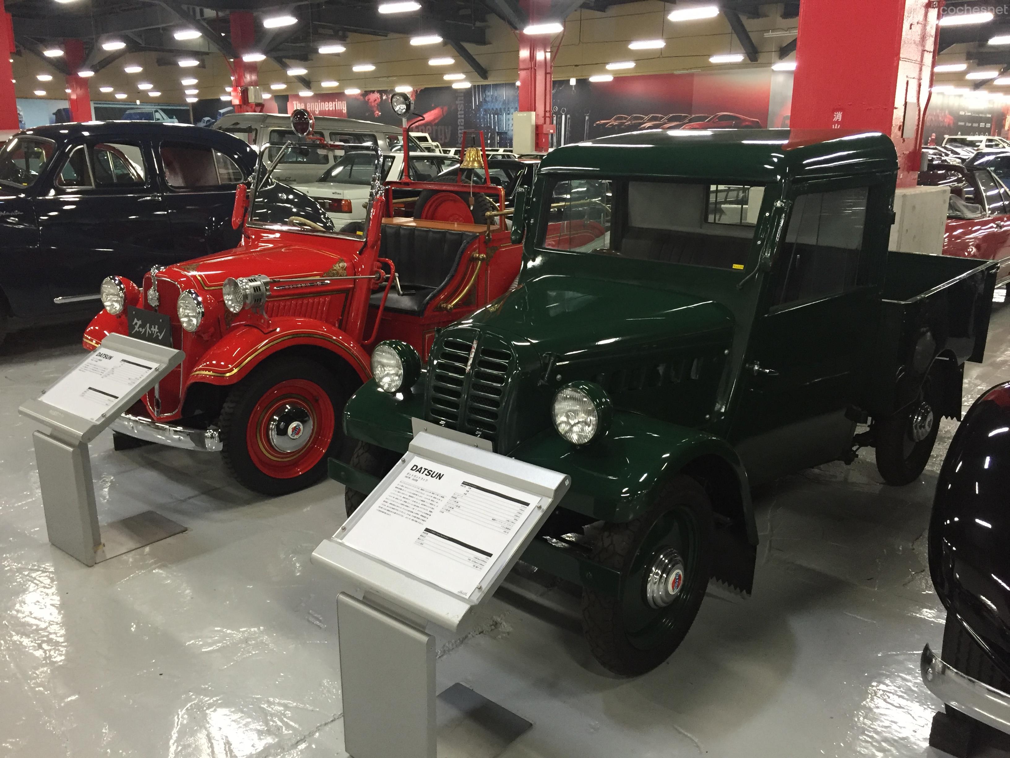 Estos pequeños pick-ups (el rojo es un vehículo de bomberos) eran habituales en la producción de Nissan antes de la Segunda Guerra Mundial.