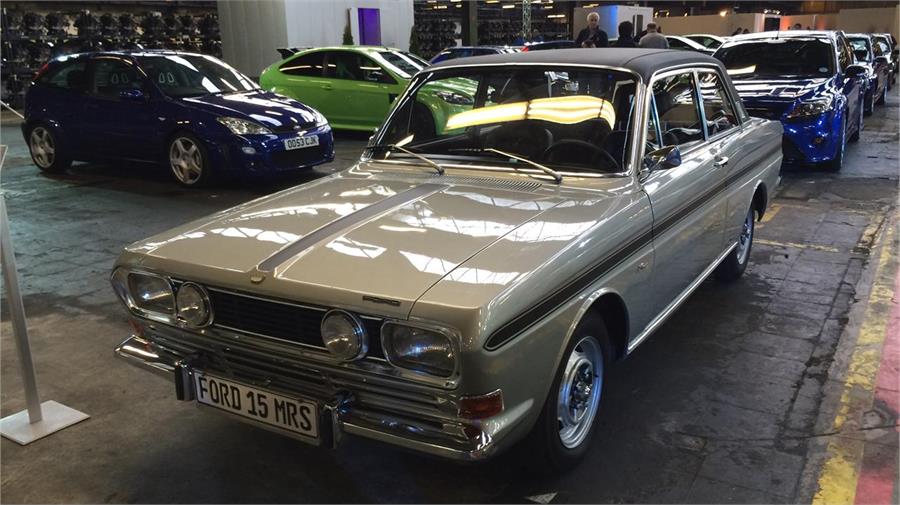 El primer RS de la historia de Ford fue el Taunus 15M RS que presentó en Colonia en 1968.