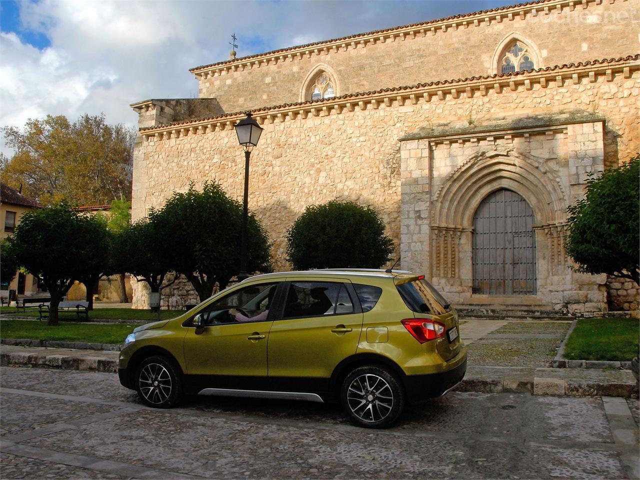 Con el pinchazo reparado y lavado, el Suzuki siguió la ruta