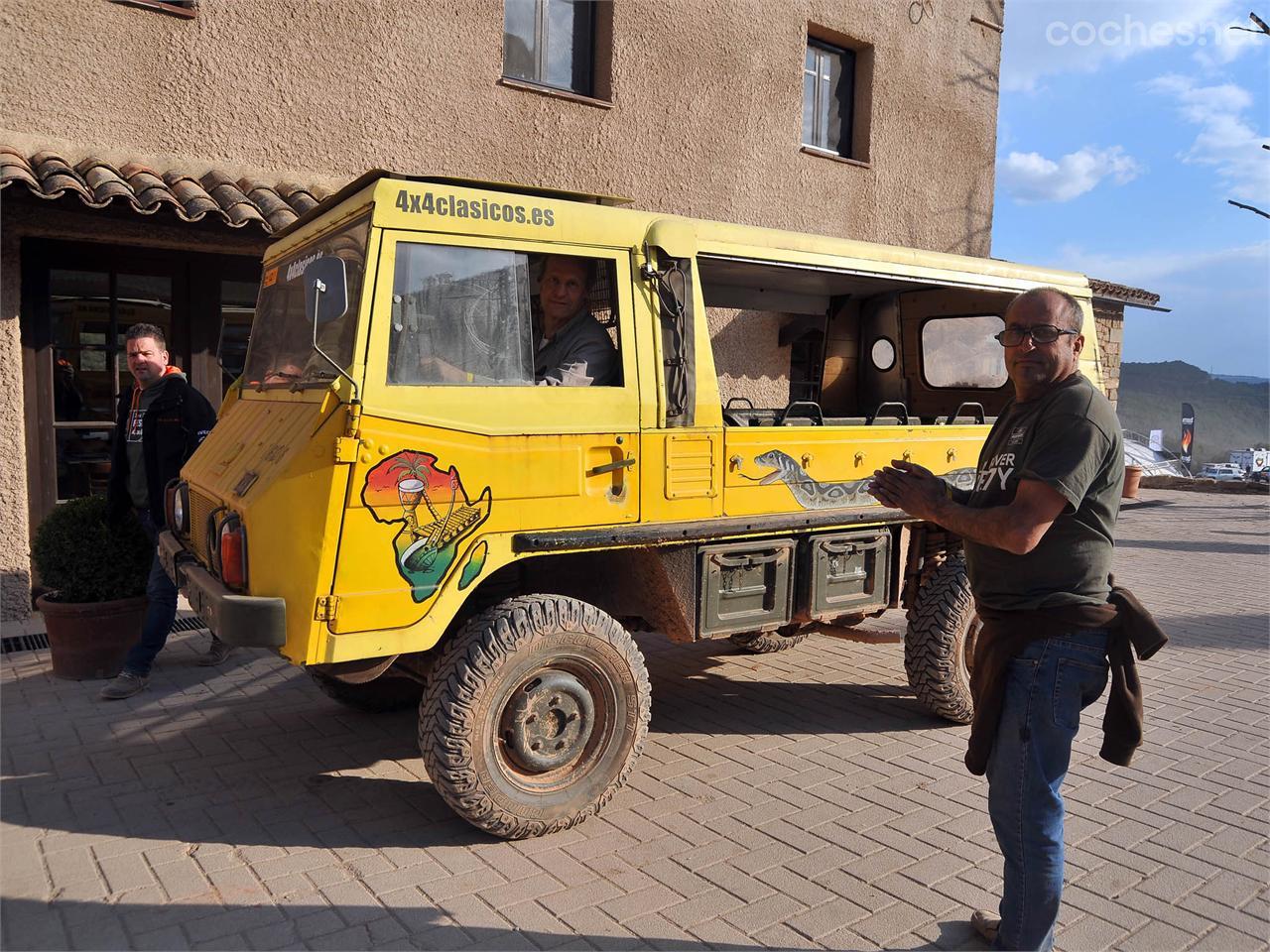 Varios Pinzgauer como este hicieron rutas turísticas a más de 500 aficionados