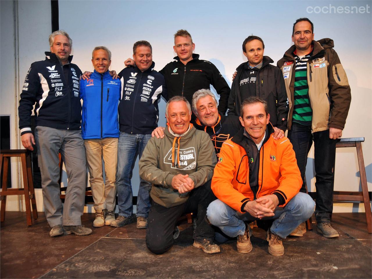 Plantel de lujo durante la conferencia sobre el Dakar