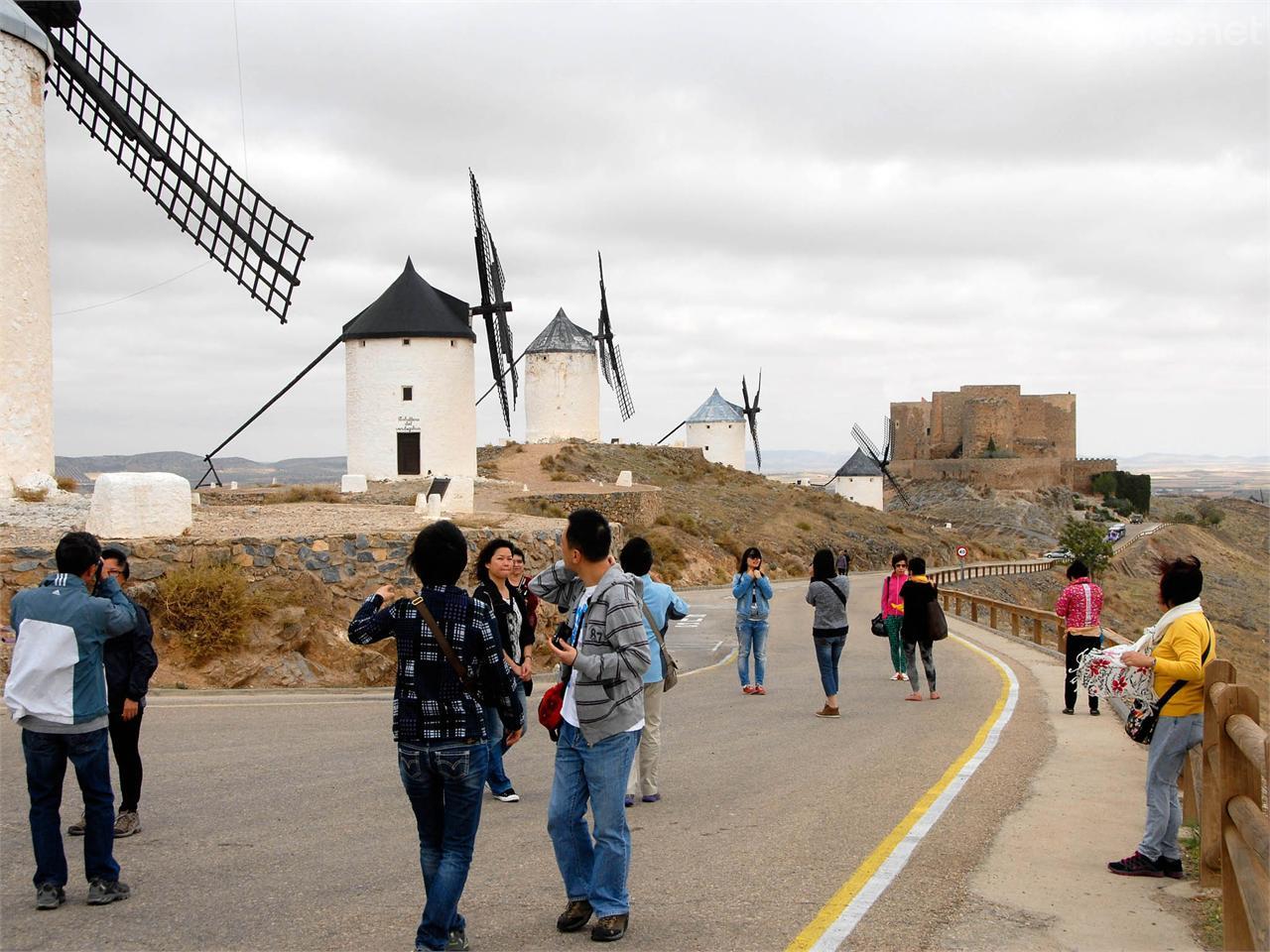 No faltarán los turistas, sea el día que sea, para disfrutar de lo que Consuegra ofrece