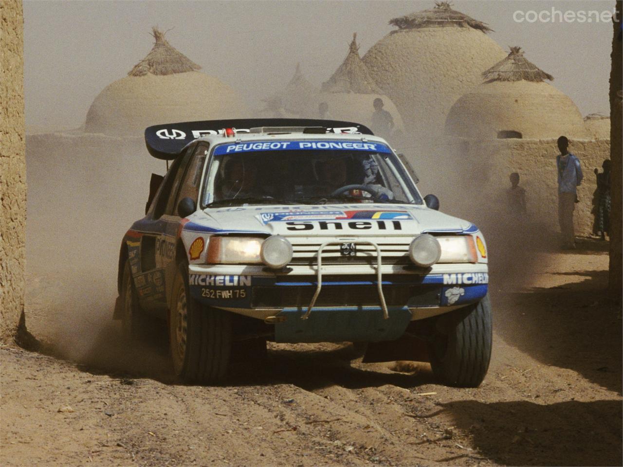 En 1988 Juha Kankkunen ganó el Rally París-Alger-Dakar de 1988 al volante de este espectacular Peugeot 205 T16.