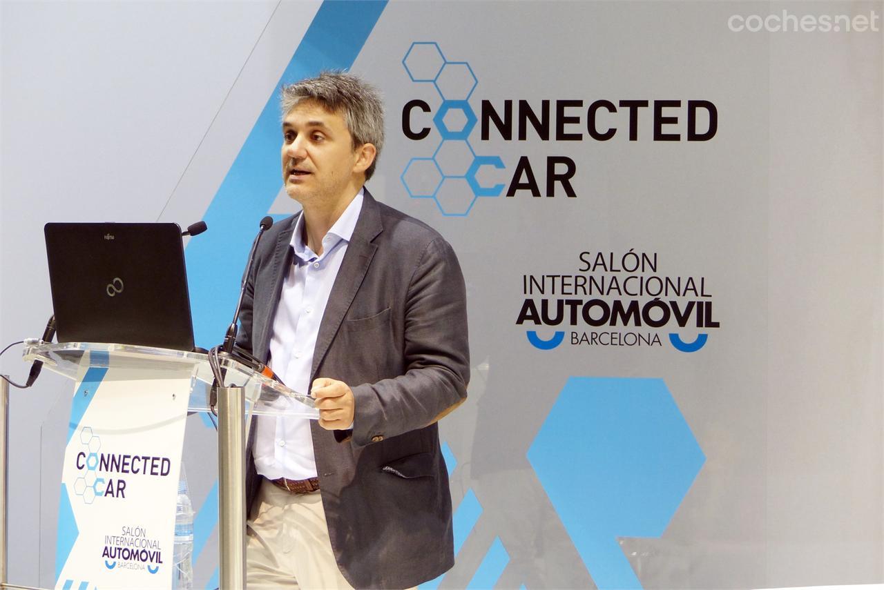 Carlos Hernández, Head of Industry Branding de Google, expuso las virtudes de Android Auto.