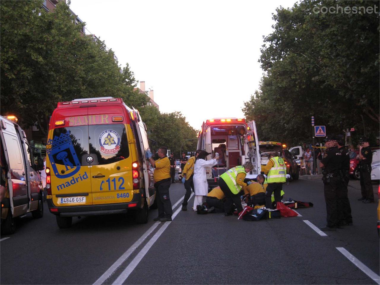 Que los heridos sean atendidos en los minutos posteriores al accidente es decisivo en su recuperación. La omisión de socorro en un accidente grave se considera delito.