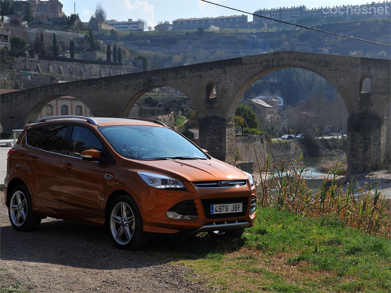 El Ford Kuga, listo para la ruta de hoy.