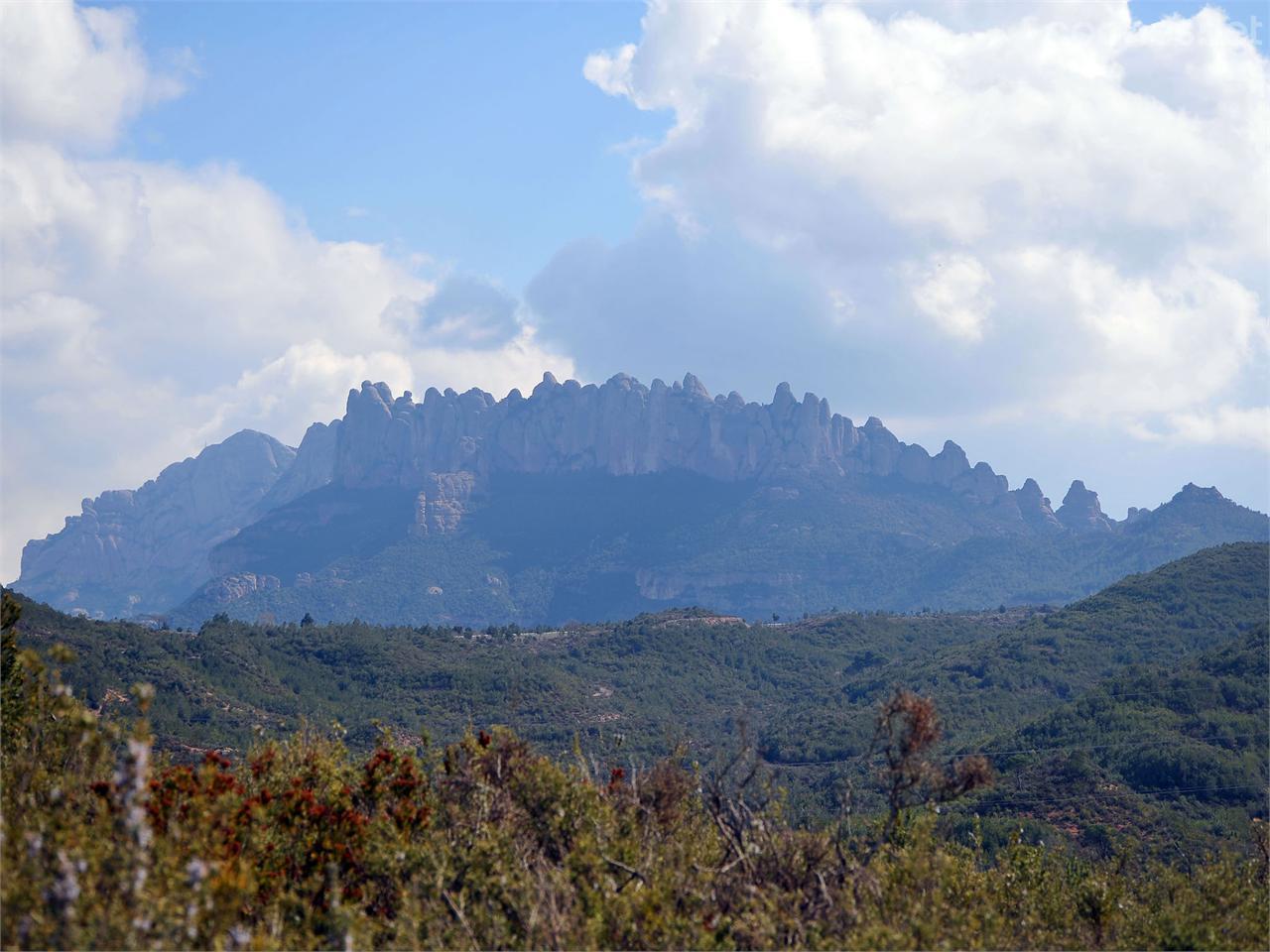 La silueta de Montserrat es sorprendente.