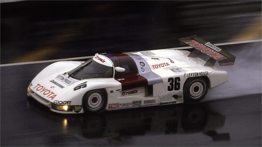 Toyota TOM'S 85C de 1985 es el primer coche con el que Toyota tomó parte de forma oficial en las 24 Horas de Le Mans.