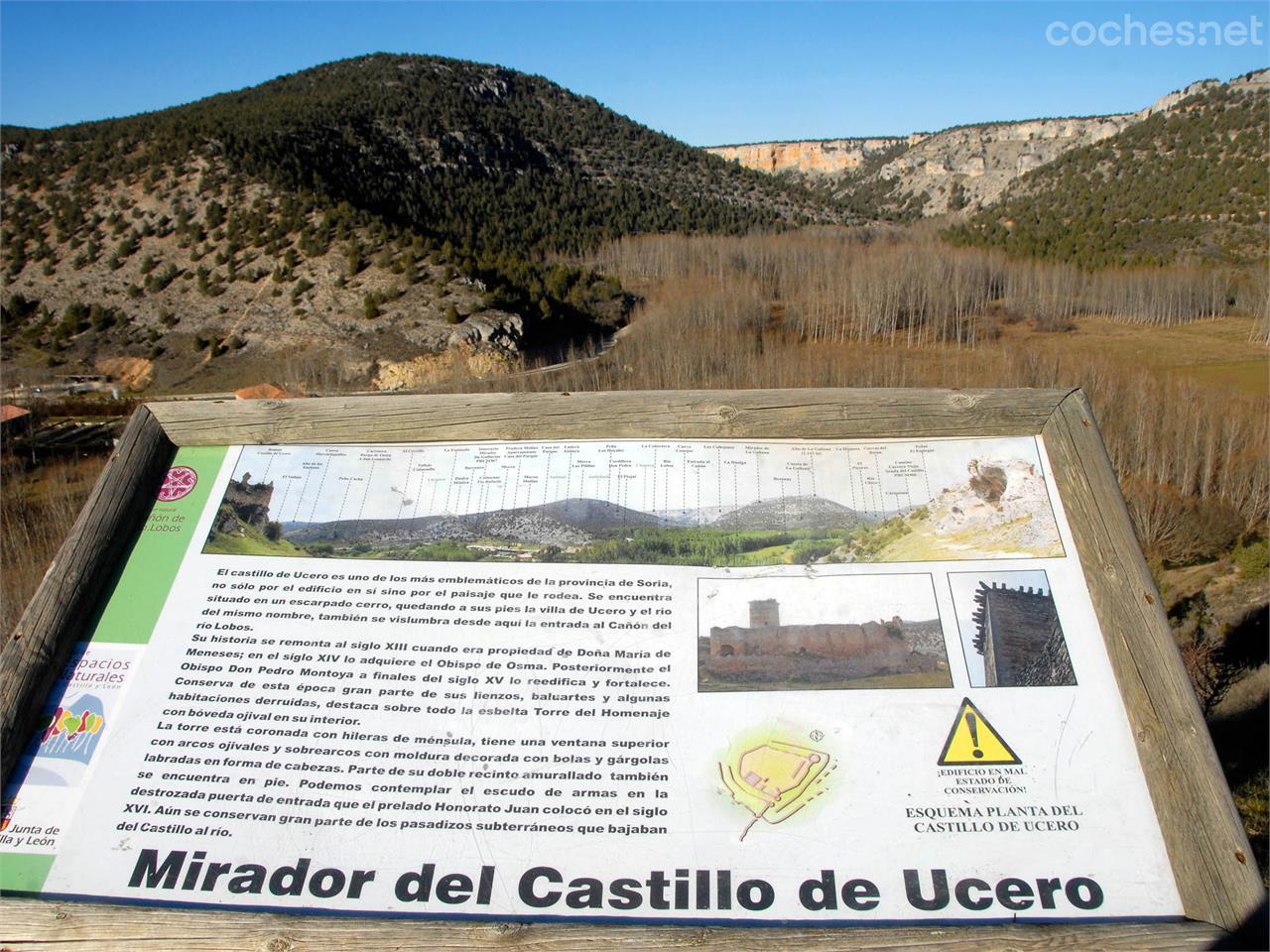 Junto al castillo hay un mirador