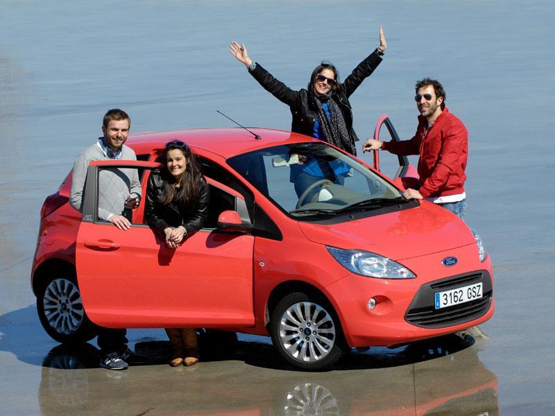 La mayoría de jóvenes sienten libertad, autonomía y placer cuando conducen.